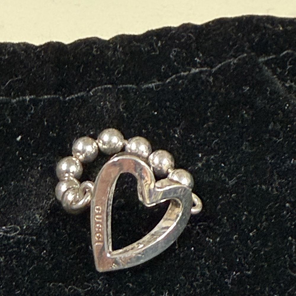 Gucci Silver 925 Heart Ring with Beaded Detail - Picture 4 of 9